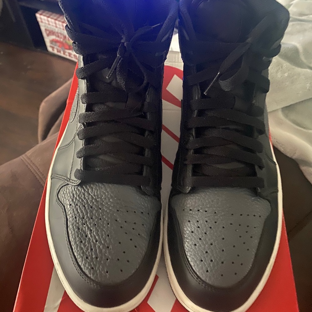 DS Jordan Retro 1 Shadows.Size 10.5 RARE